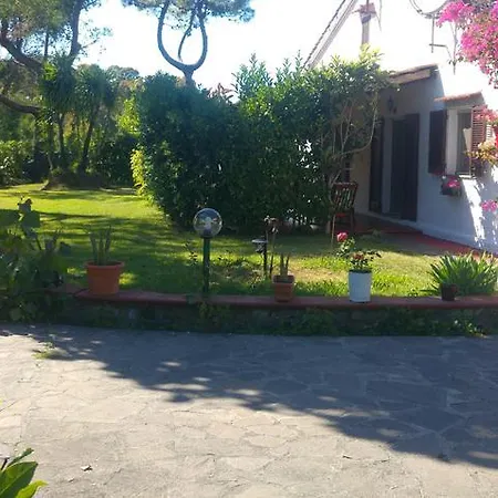 Bed & Breakfast La Corte Delle Rose 3*