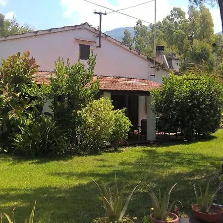 Frühstückspension La Corte Delle Rose 3*