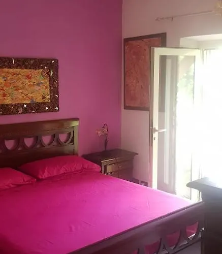 科尔特阿尔玫瑰住宿加早餐酒店 住宿加早餐酒店 3*